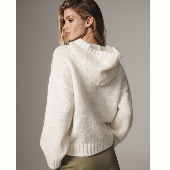 Brand New Pilcro Hooded Sweater - Picture 4 of 5